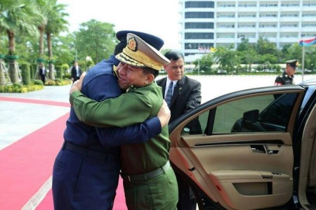 คสช. กอดรักกับทหารพม่า